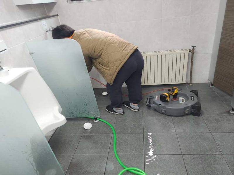 평촌 소변기막힘 작업사례